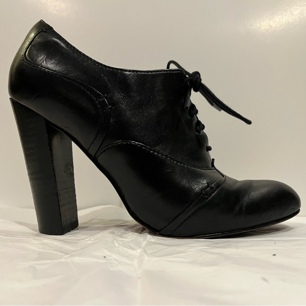 Isola Vintage Black Leather High Heel Laceup Oxfords Size 8